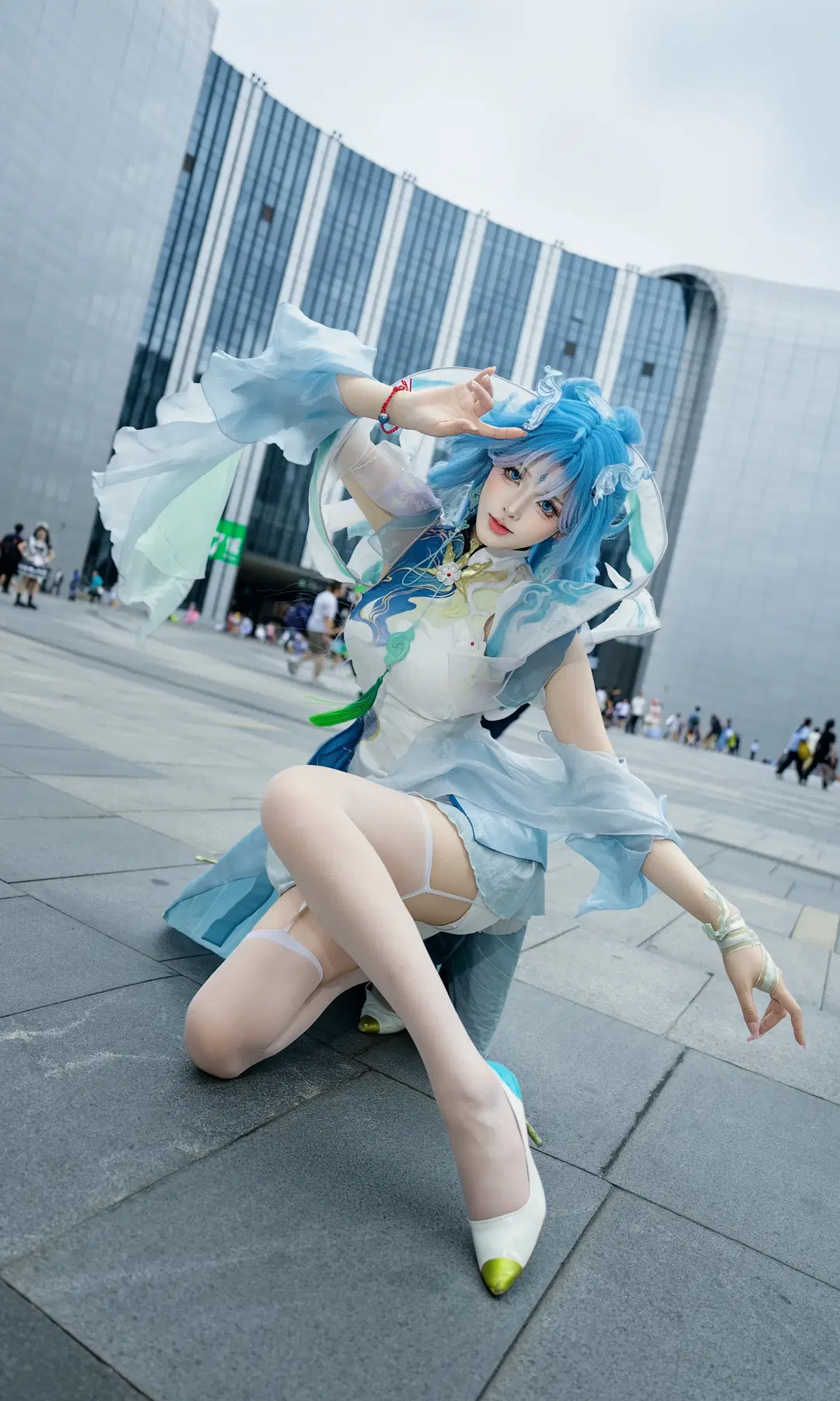 [Qingxiao cosplay] Wuthering Waves Mature Woman Presence to the Fullest: 5-Minute Extreme Convention Photos at Bilibili World by 七奈Nanako - Image 3