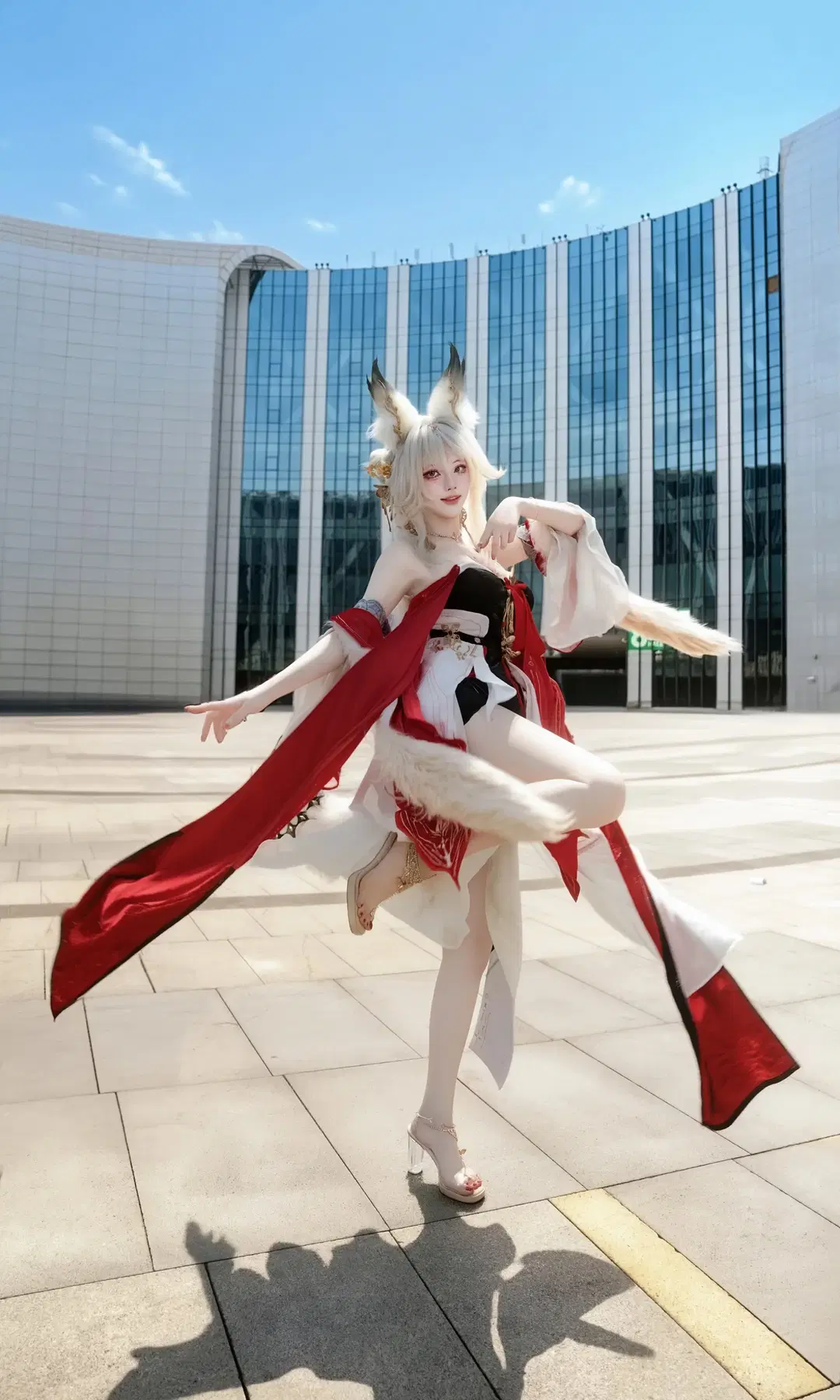 Convention Photos: Detailed Chronicle of Wuthering Waves Cosplay by 七奈Nanako - Image 5