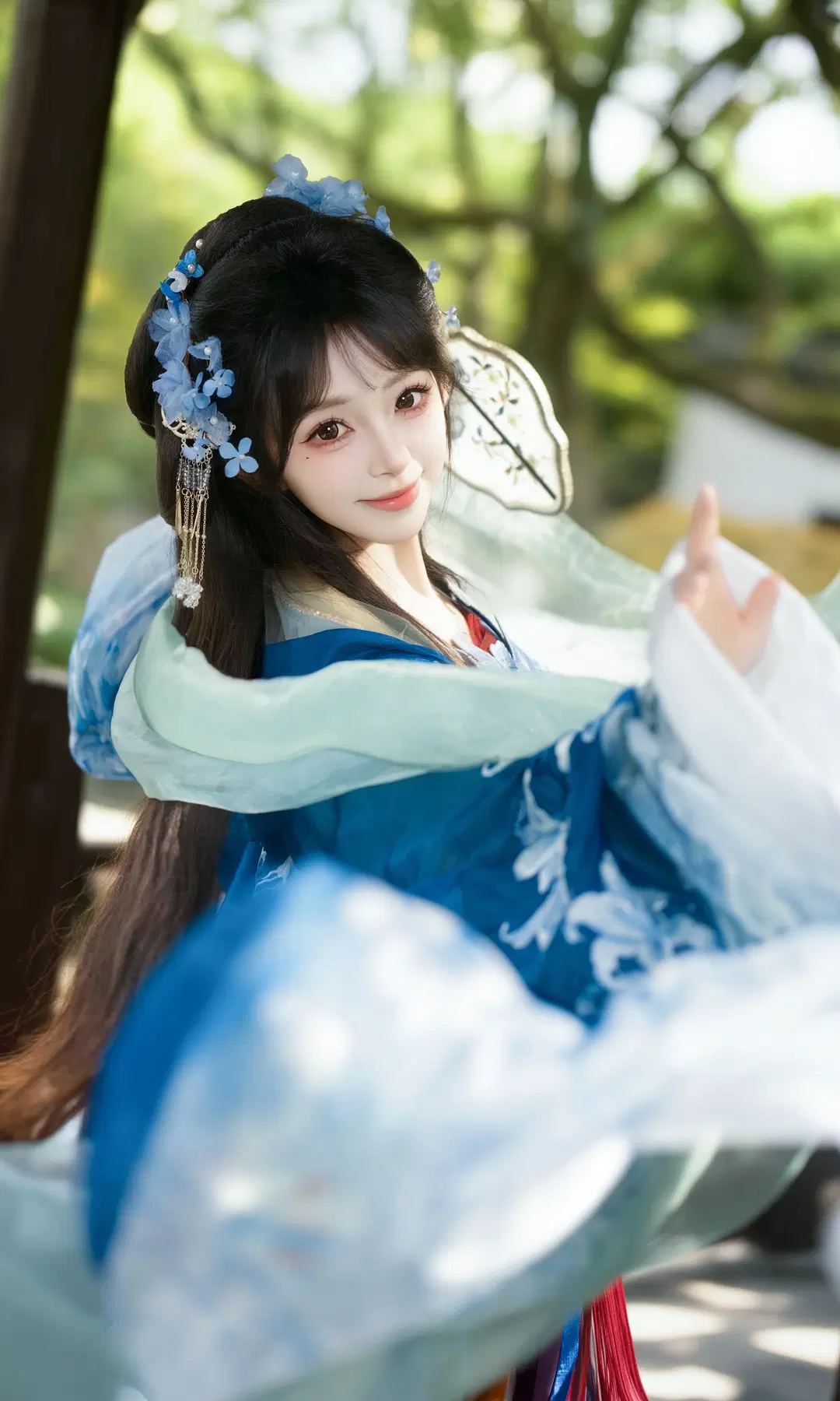 在宁波园林里拍到了绝美的蓝白渐变汉服 - 七奈Nanako - 第5张