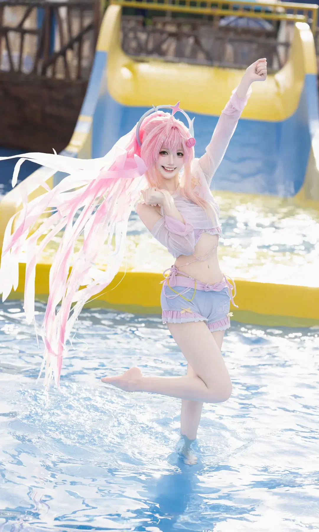 [Aemeath Cosplay] Wuthering Waves Summer Concept Swimsuit Cosplay: Refreshing Water Park Photoshoot Record by 七奈Nanako - Image 4