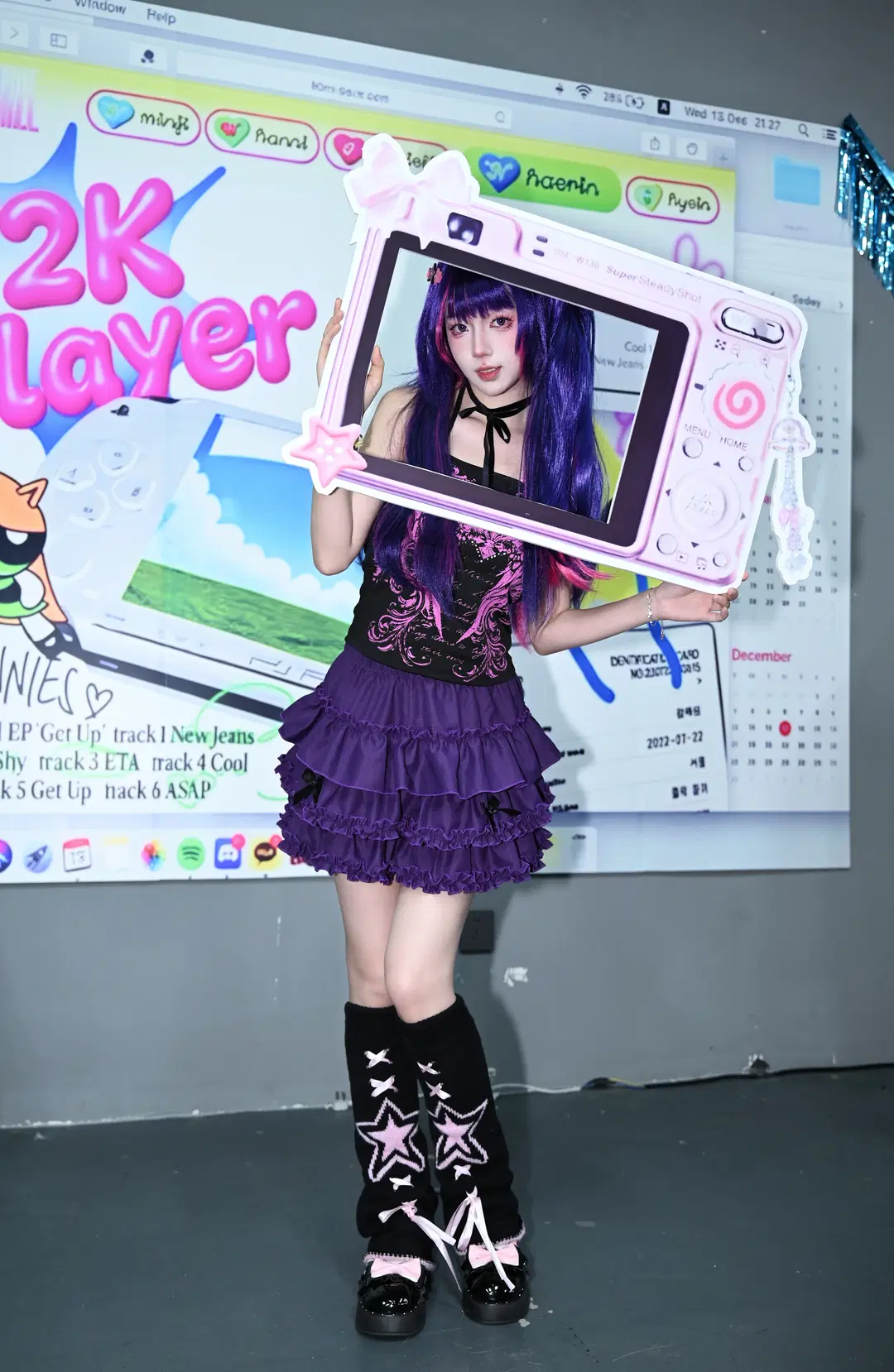 [Ai Hoshino cosplay] Y2K Gamer Retro Style: Checking In at the Pink Telephone Booth by 舍予三金 - Image 3