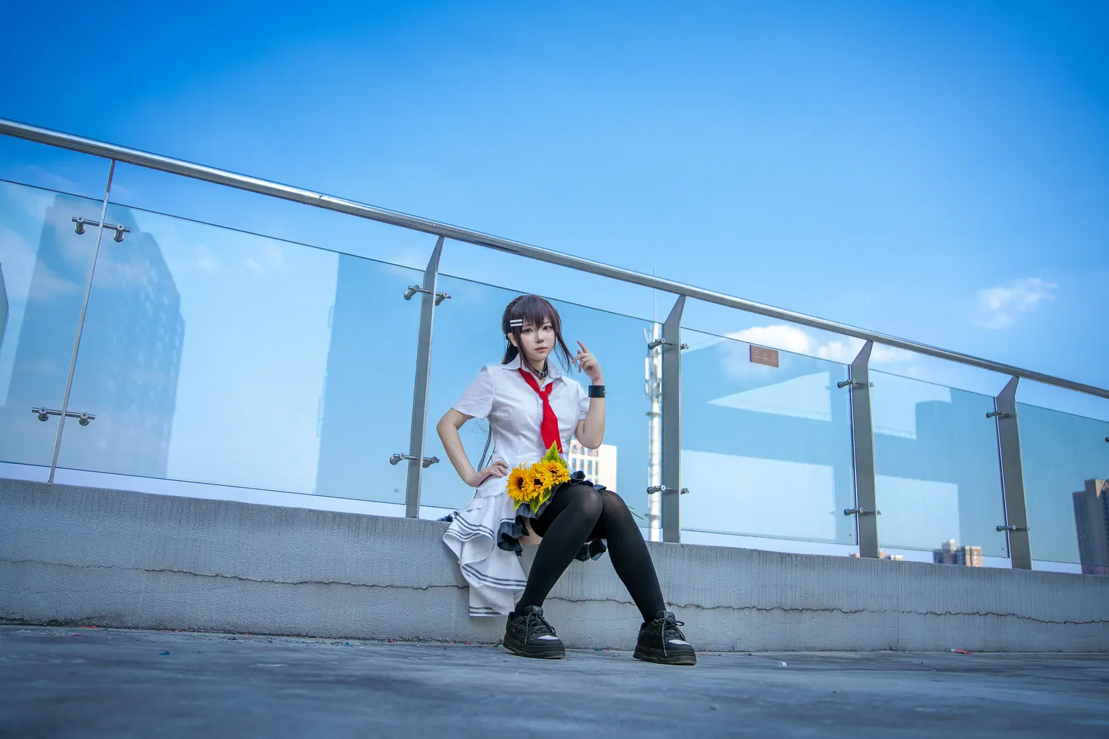 【水上由岐 コスプレ】『素晴らしき日々 ～不連続存在～』屋上の向日葵と微風、屋上撮影 - 酒精灯Kana - 2枚目