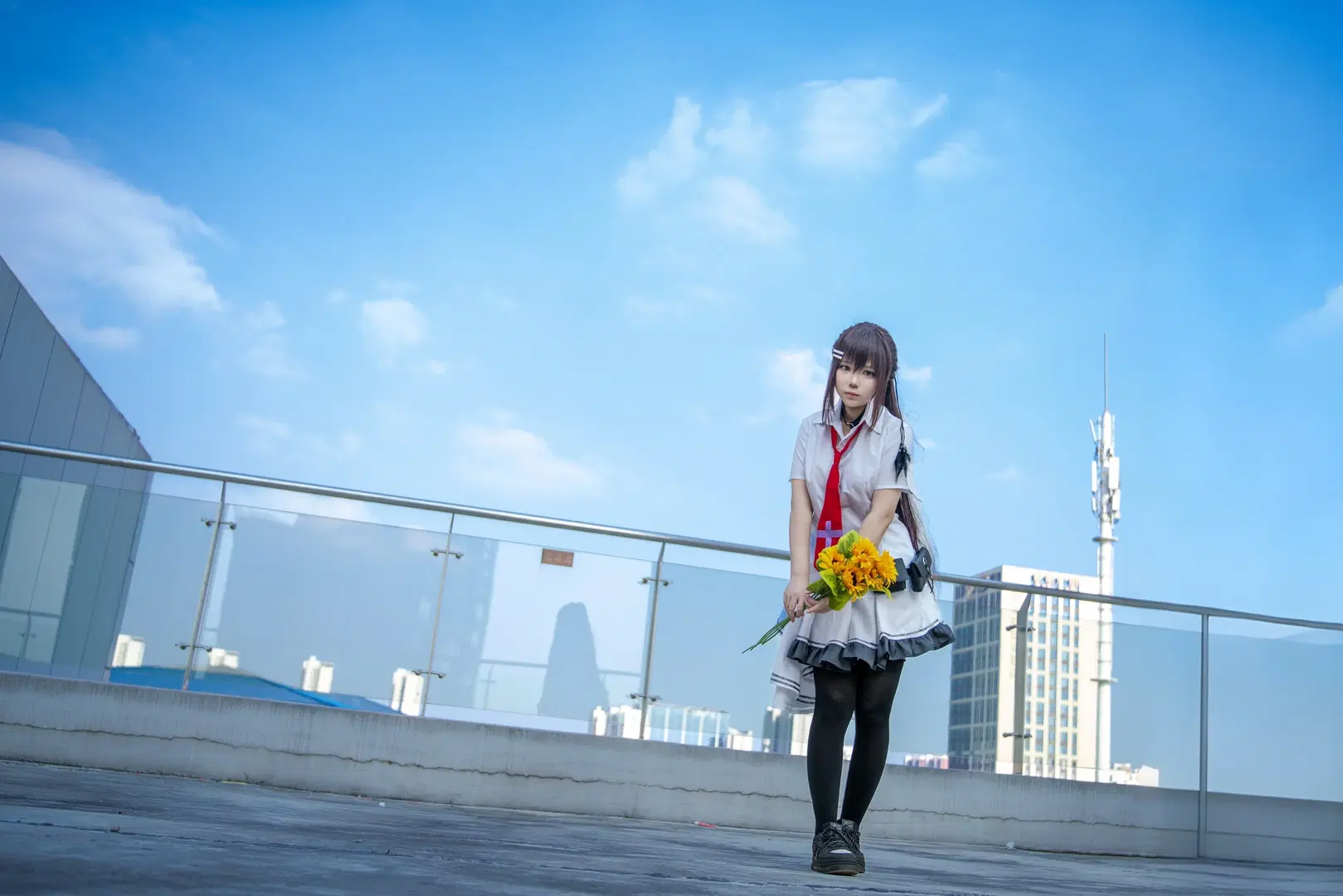 【水上由岐 コスプレ】『素晴らしき日々 ～不連続存在～』屋上の向日葵と微風、屋上撮影 - 酒精灯Kana - 5枚目