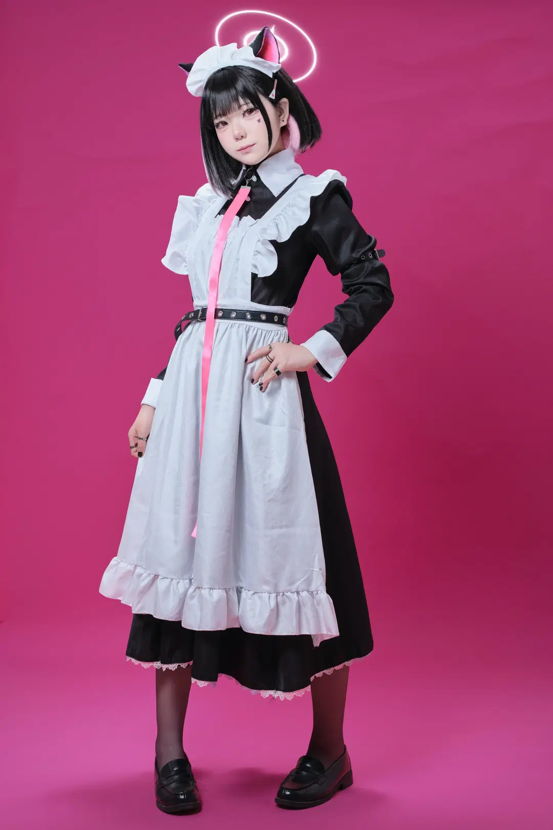 二次元摄影, 蔚蓝档案, 杏山和纱cos, 女仆装cos, 黑丝袜