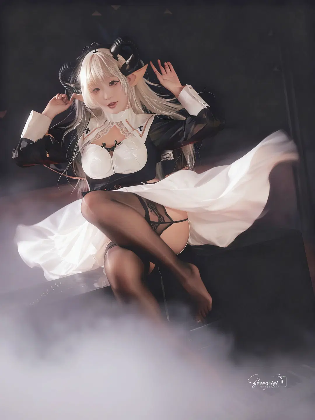 暗黑修女与魔女风cos，教室涂鸦与钢琴上的暗夜幻想 - 坏坏孩子琦 - 第4张