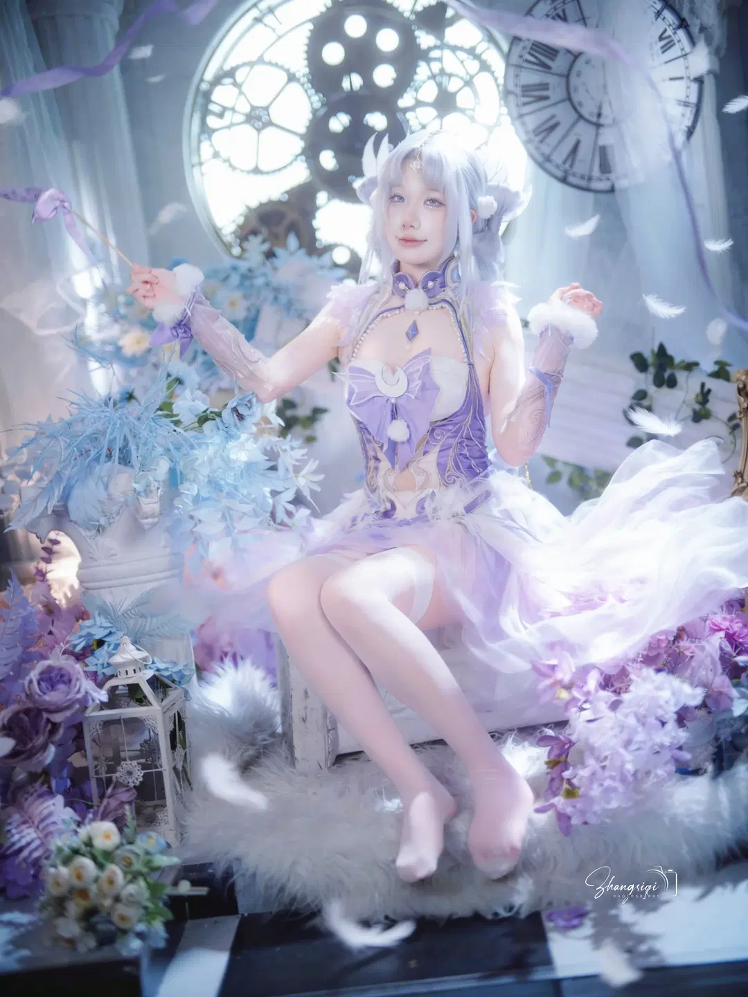 紫调精灵Cosplay，复古钟表与羽毛交织的梦幻棚拍 - 坏坏孩子琦 - 第10张