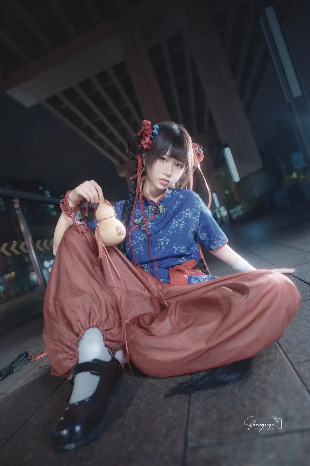 Chinese girl character cosplay carrying a sword at night: this Chinese-style photography look is so dashing by 坏坏孩子琦 - Image 6