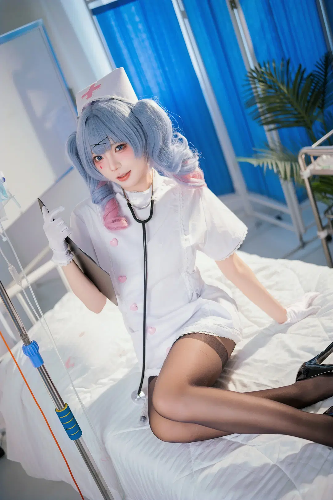 【Hatsune Miku Cosplay】Rabbit Hole Nurse Cosplay Styling Showcase (Twintails & Stockings) by 爱用富士的牛牛 - Image 6