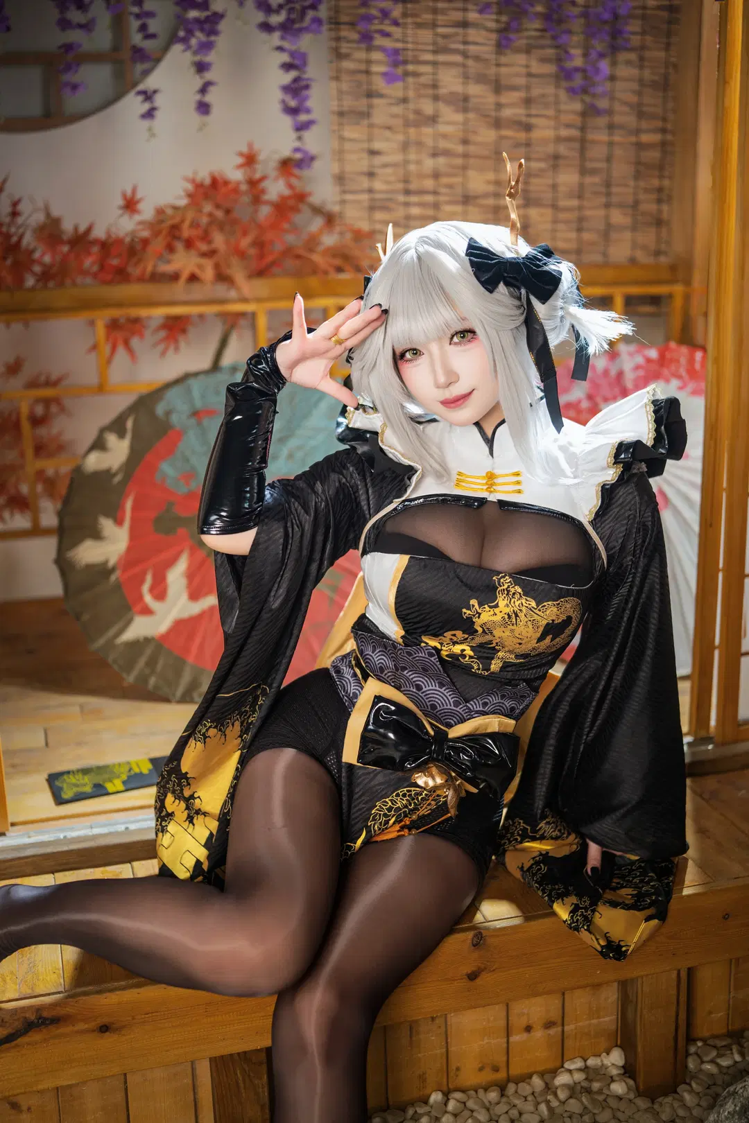【白兔布兰儿cos】Nikke 胜利女神 - 在庭院中展现黑金的和风美学