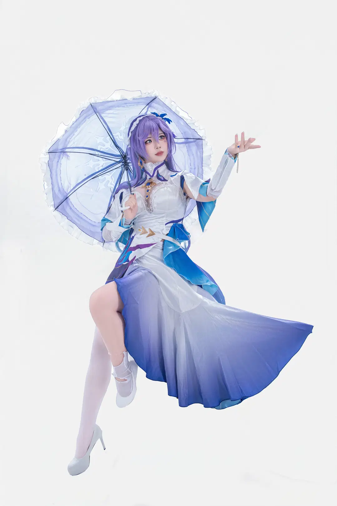 [Cantarella Fisalia cosplay] Wuthering Waves Cantarella Night Heron: Elegant Clash of Gradient Hemlines and Translucent Parasol by 爱用富士的牛牛 - Image 3
