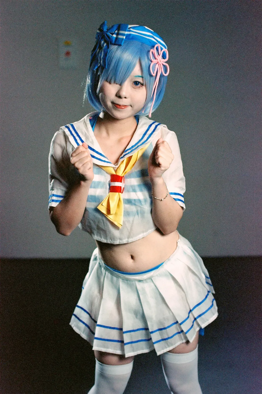 イベント写真, レム コスプレ, Re:ゼロから始める異世界生活, 白ストッキング, 期限切れフィルム - 1枚目