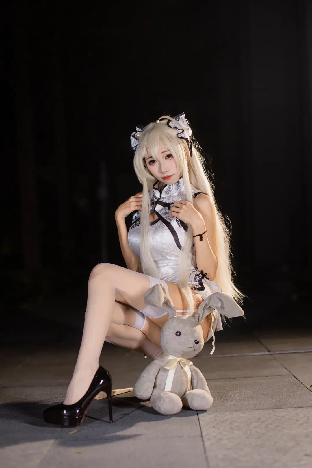 【穹妹cos】夜色下的旗袍白丝人像 - 八次方根 - 第4张