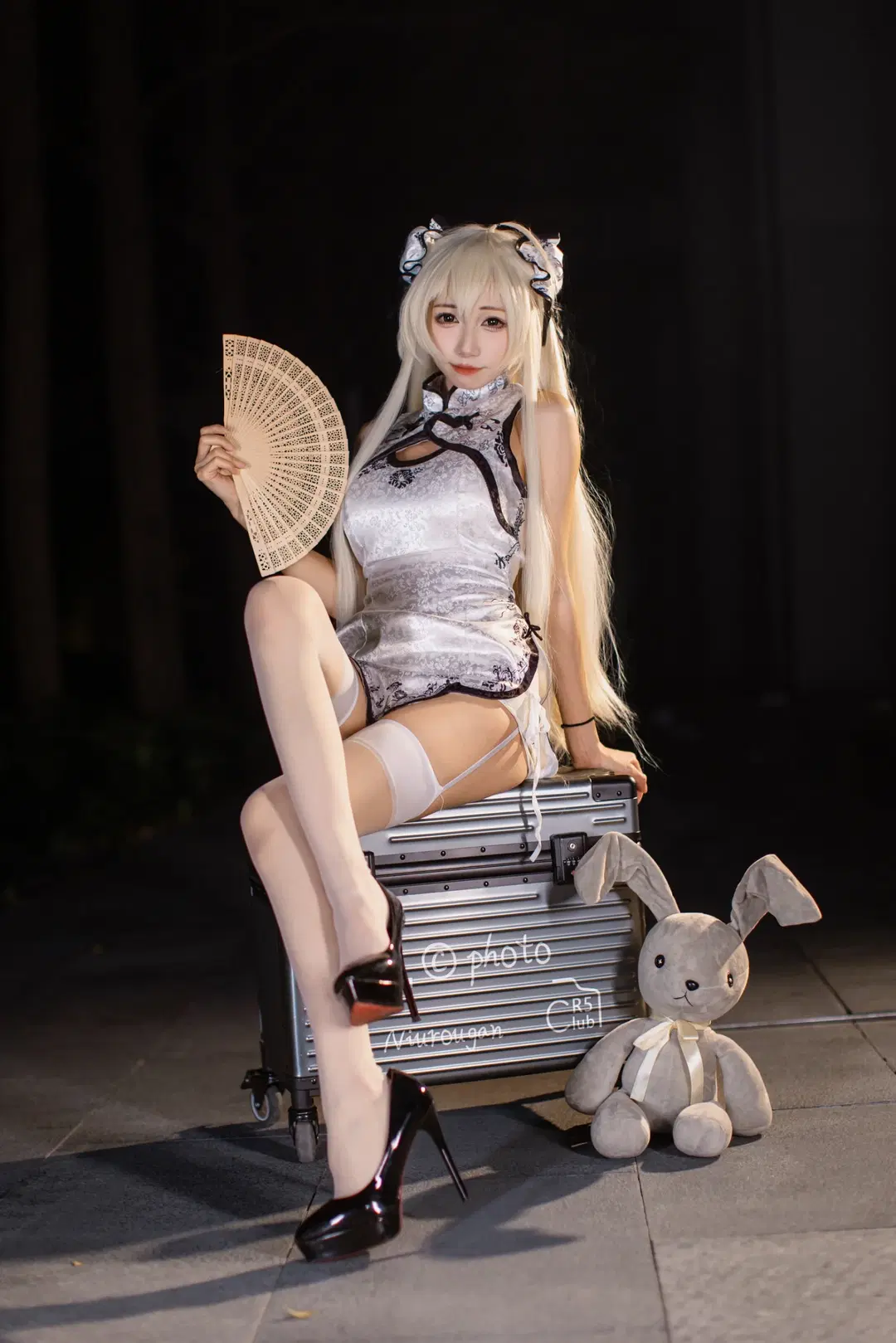 【穹妹cos】夜色下的旗袍白丝人像 - 八次方根 - 第6张