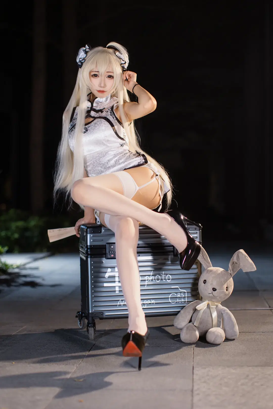 【穹妹cos】夜色下的旗袍白丝人像 - 八次方根 - 第8张