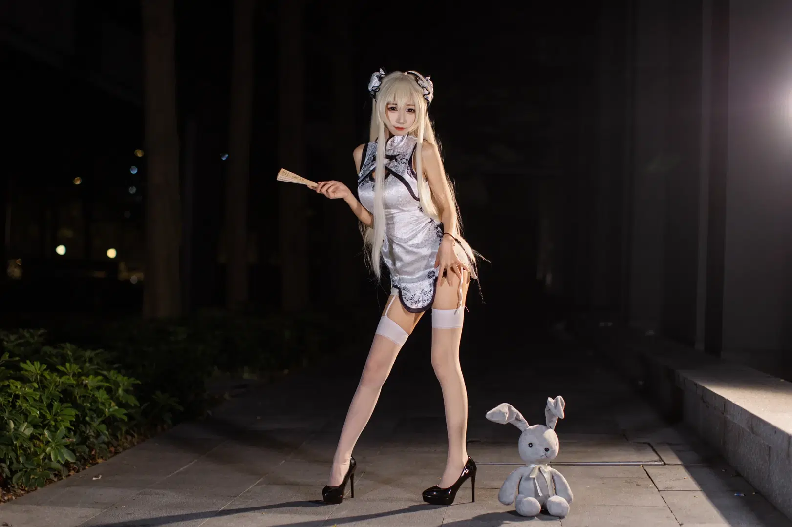 【穹妹cos】夜色下的旗袍白丝人像 - 八次方根 - 第9张