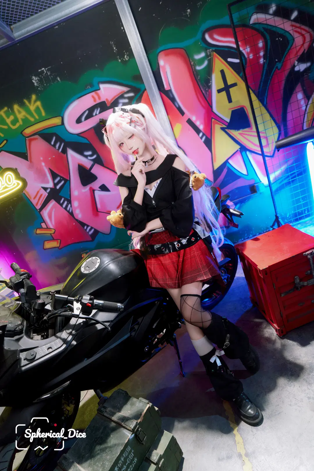 [Sparkle cosplay] Honkai: Star Rail Spark Sweet Dream Vibe: Cyber sweetheart under neon nightscapes by 圆形骰子 - Image 2
