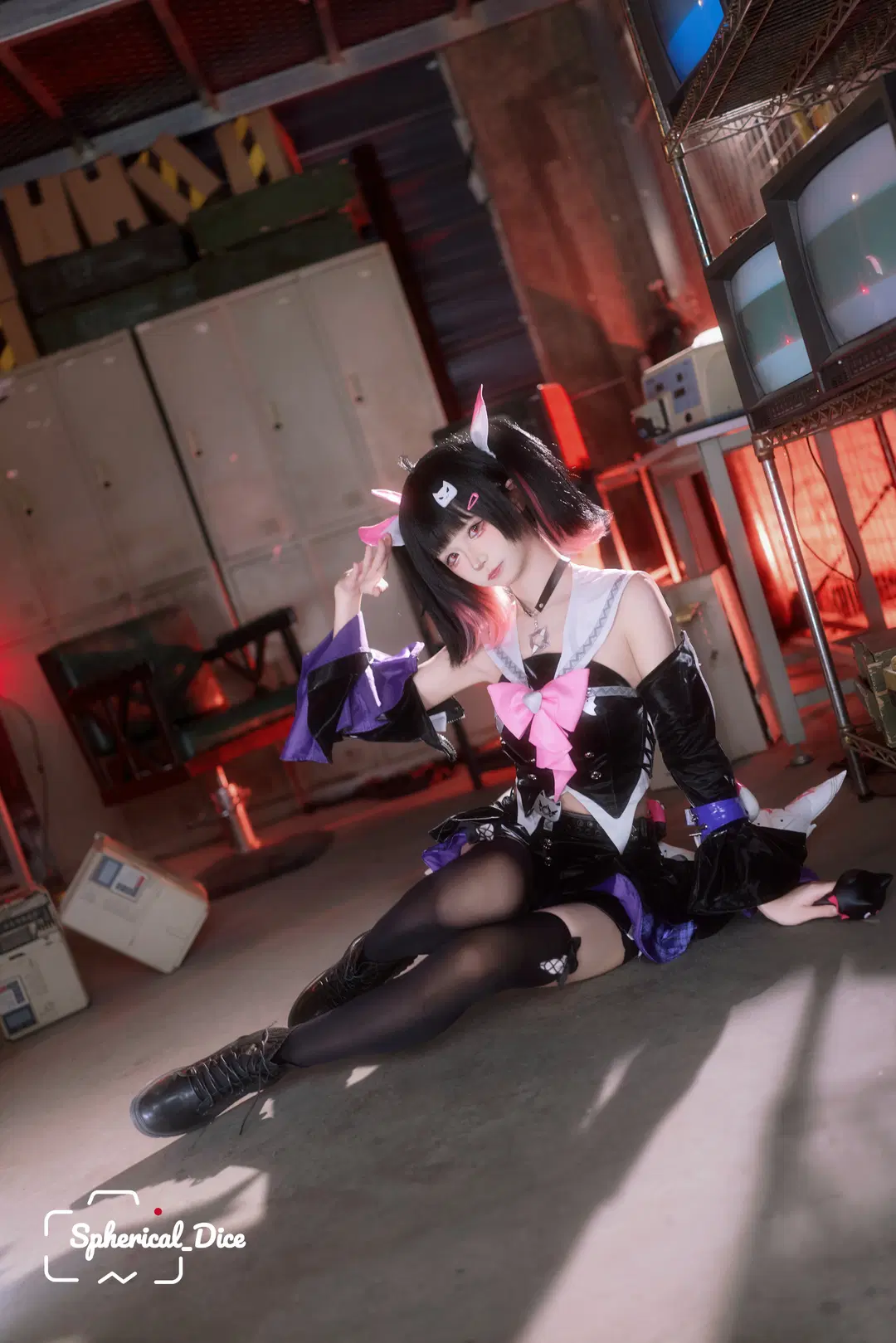 [Nangong Yu cosplay] Sweetness and Danger Entwined: Defining Delusion Amidst Disordered Lights by 圆形骰子 - Image 2