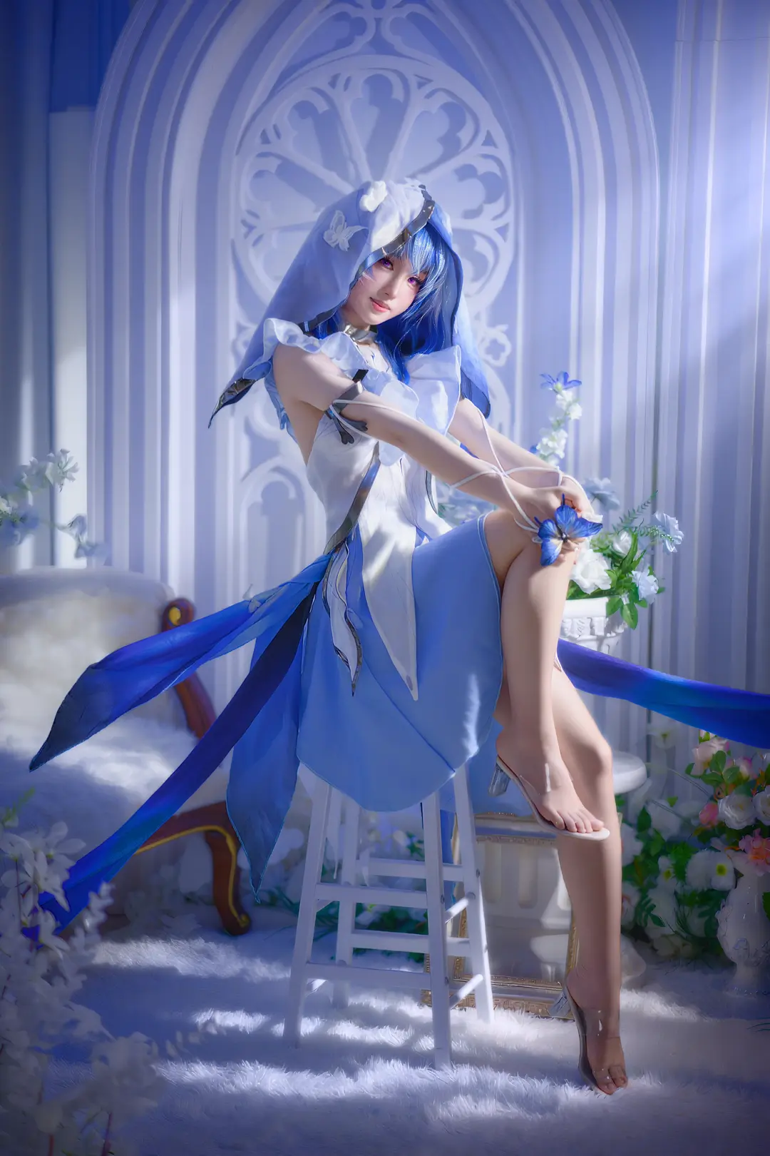 鸣潮, 守岸人cos, 二次元cos, 蓝白系唯美摄影, 透明高跟