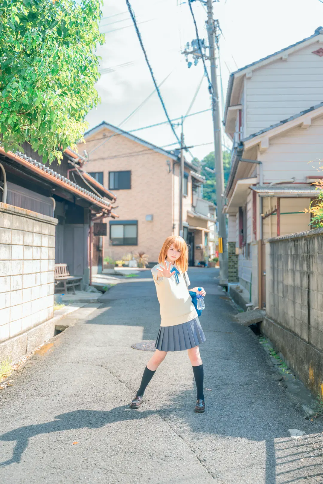 【Hirasawa Yui cosplay】K-ON!: Summer Streets & Seaside Candid Snapshots by 天枰君 - Image 9