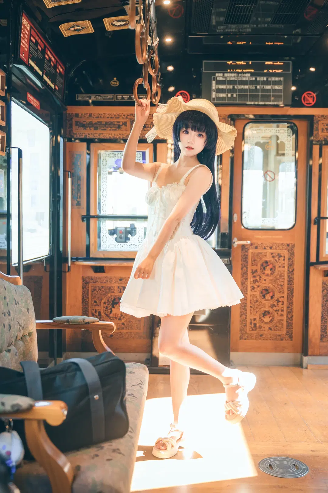 【五更瑠璃 コスプレ】たま電車に乗り込んで再現する『俺の妹がこんなに可愛いわけがない』黒猫 - 天枰君 - 6枚目