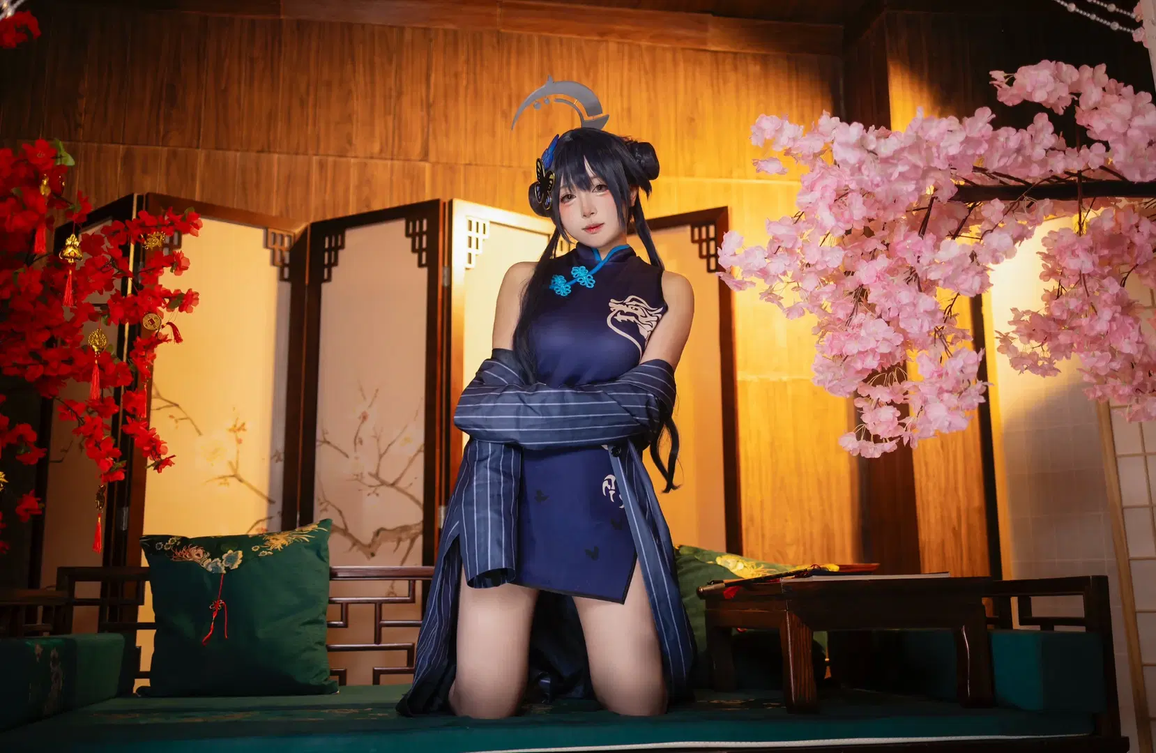 [Misaki cosplay] Blue Archive: A Chinese retro Studio Shoot Experience in Cheongsam by 忧郁的芒果酱 - Image 2