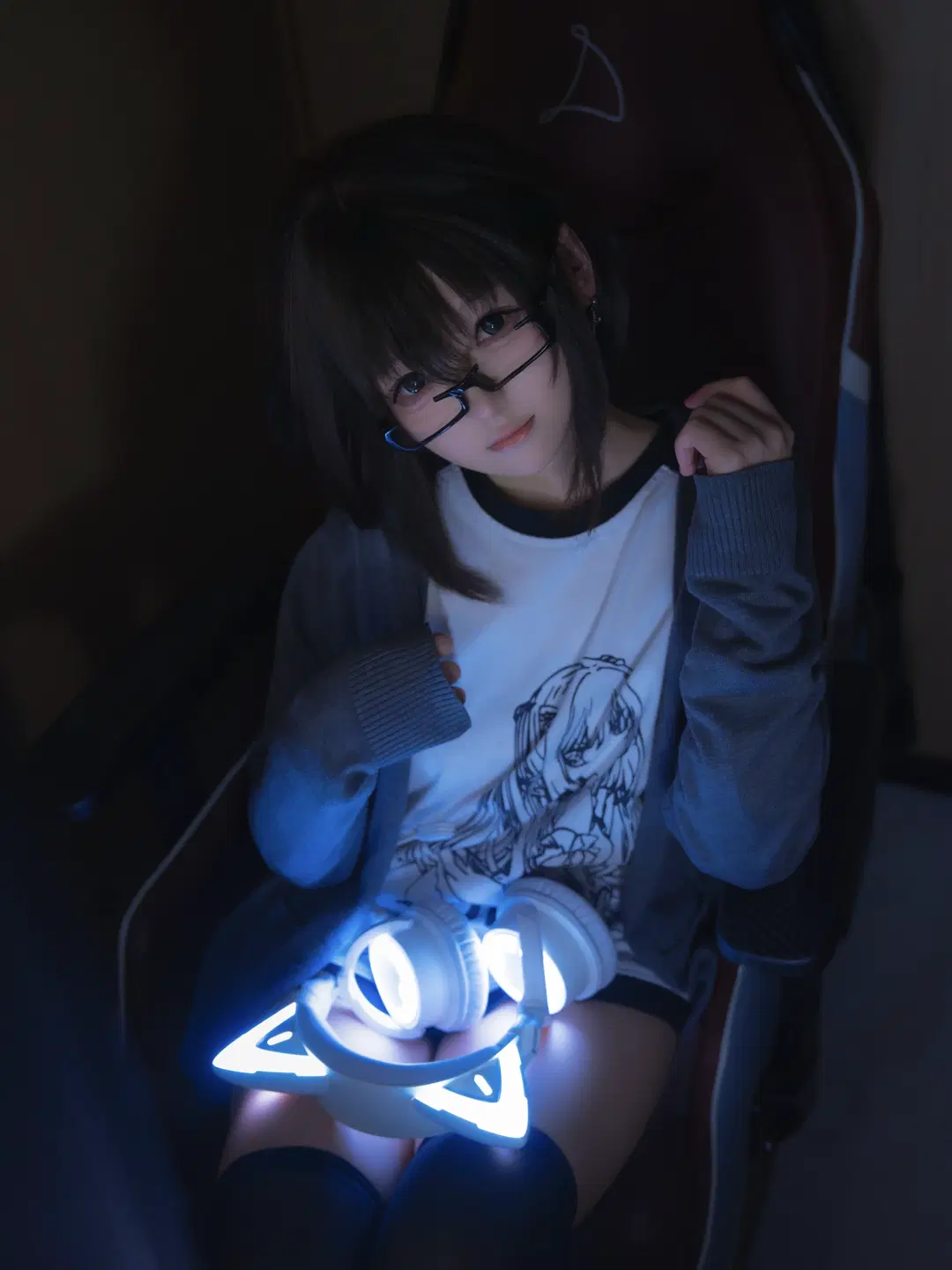 电竞少女, 日常cosplay, 黑框眼镜, 过膝袜, 发光耳机