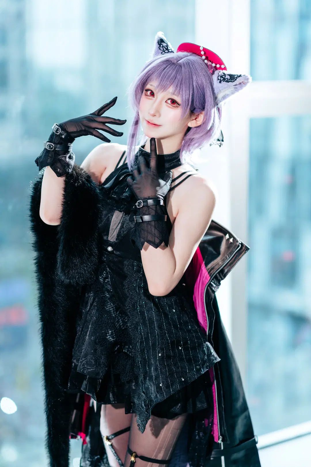【祐天寺にゃむ コスプレ】ホタルACGエキスポに降臨した黒×ピンクのロックキャット：バンドリ！＆アヴェムジカ（黒ストッキング） - zbw-满满满满 - 2枚目