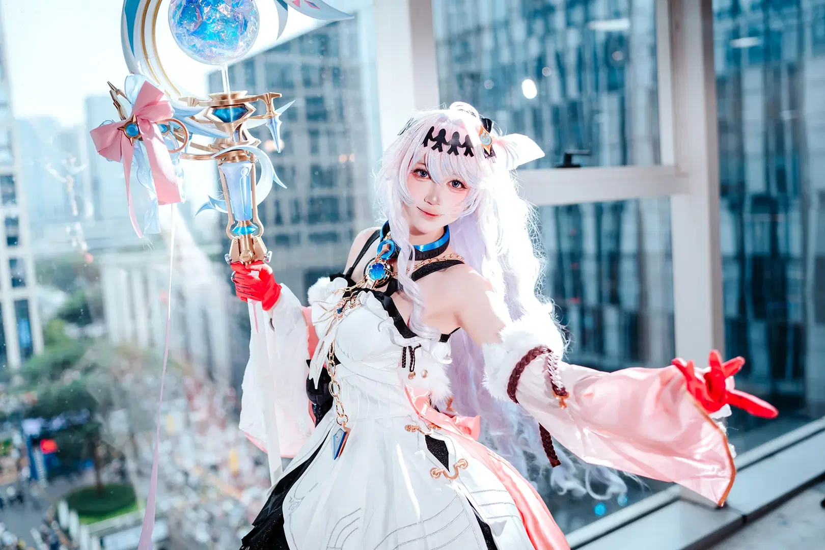 [Denia Cosplay] Wuthering Waves: Pink and White Sorceress Debuts at Firefly ACG Expo by zbw-满满满满 - Image 6