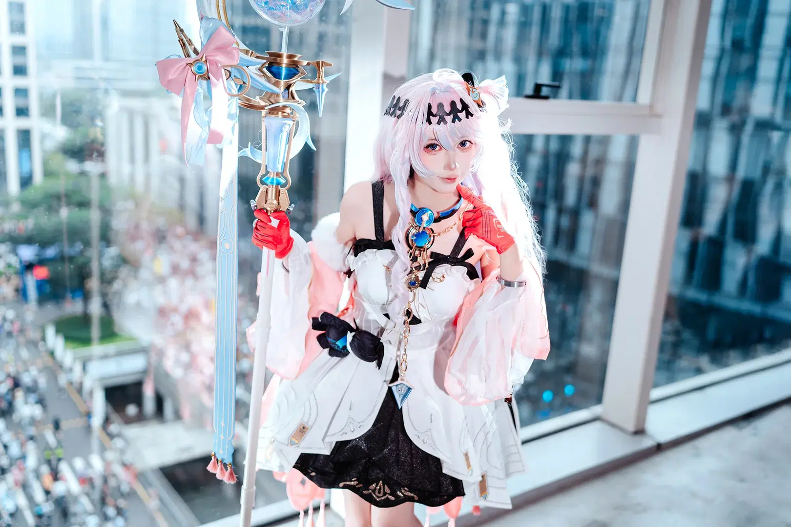 [Denia Cosplay] Wuthering Waves: Pink and White Sorceress Debuts at Firefly ACG Expo by zbw-满满满满 - Image 8