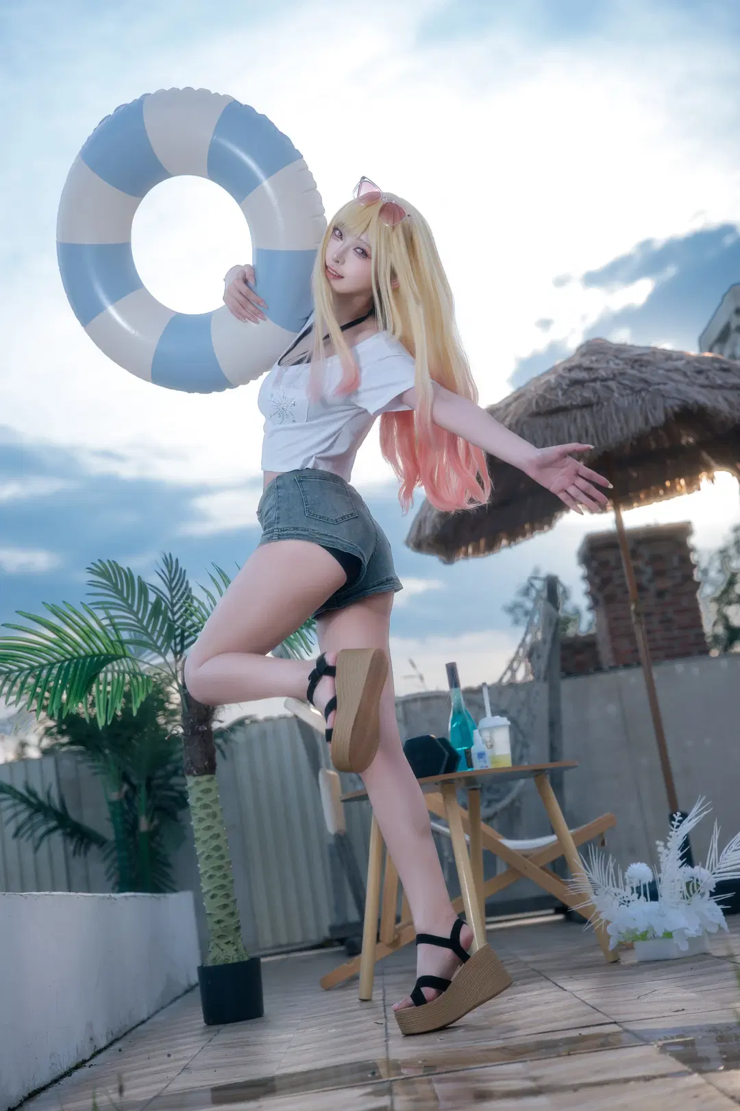 【喜多川海梦cos】更衣人偶坠入爱河，雨后泳池边的夏日休闲 - KomikadoYUC - 第3张