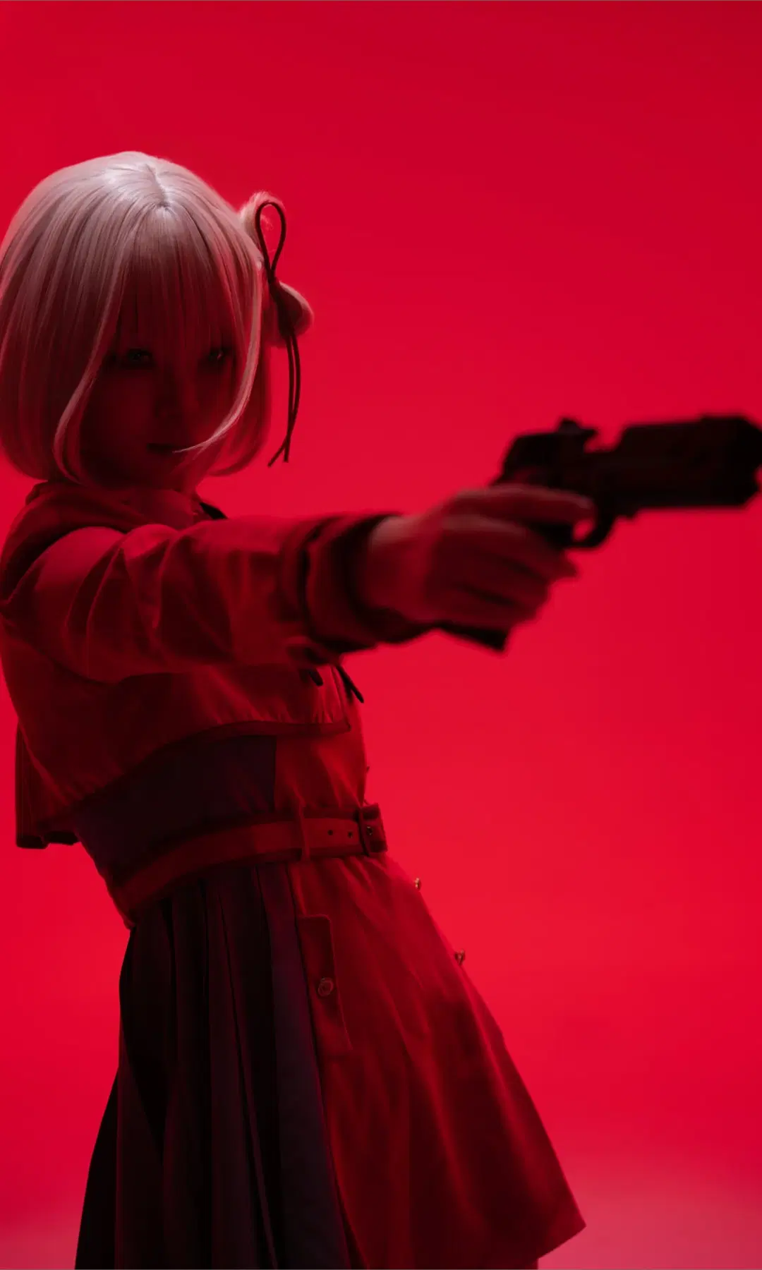 【錦木千束コスプレ】リコリス・リコイル 真紅の背景に轟く銃火の軌跡 - KomikadoYUC - 2枚目