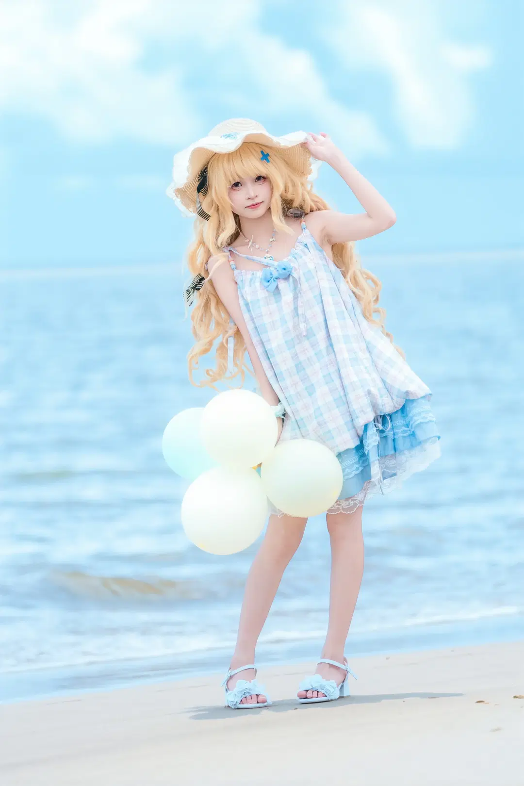 【フィービー コスプレ】鳴潮 青白ドレスの海辺のバカンス写真 - 小红帽 - 2枚目