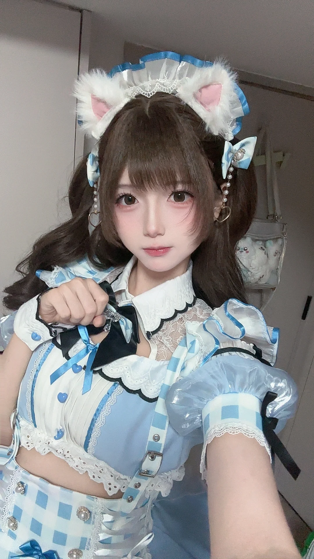 蓝色格纹猫耳女仆装，这套搭配太适合室内拍了 - 六幺幺 - 第2张