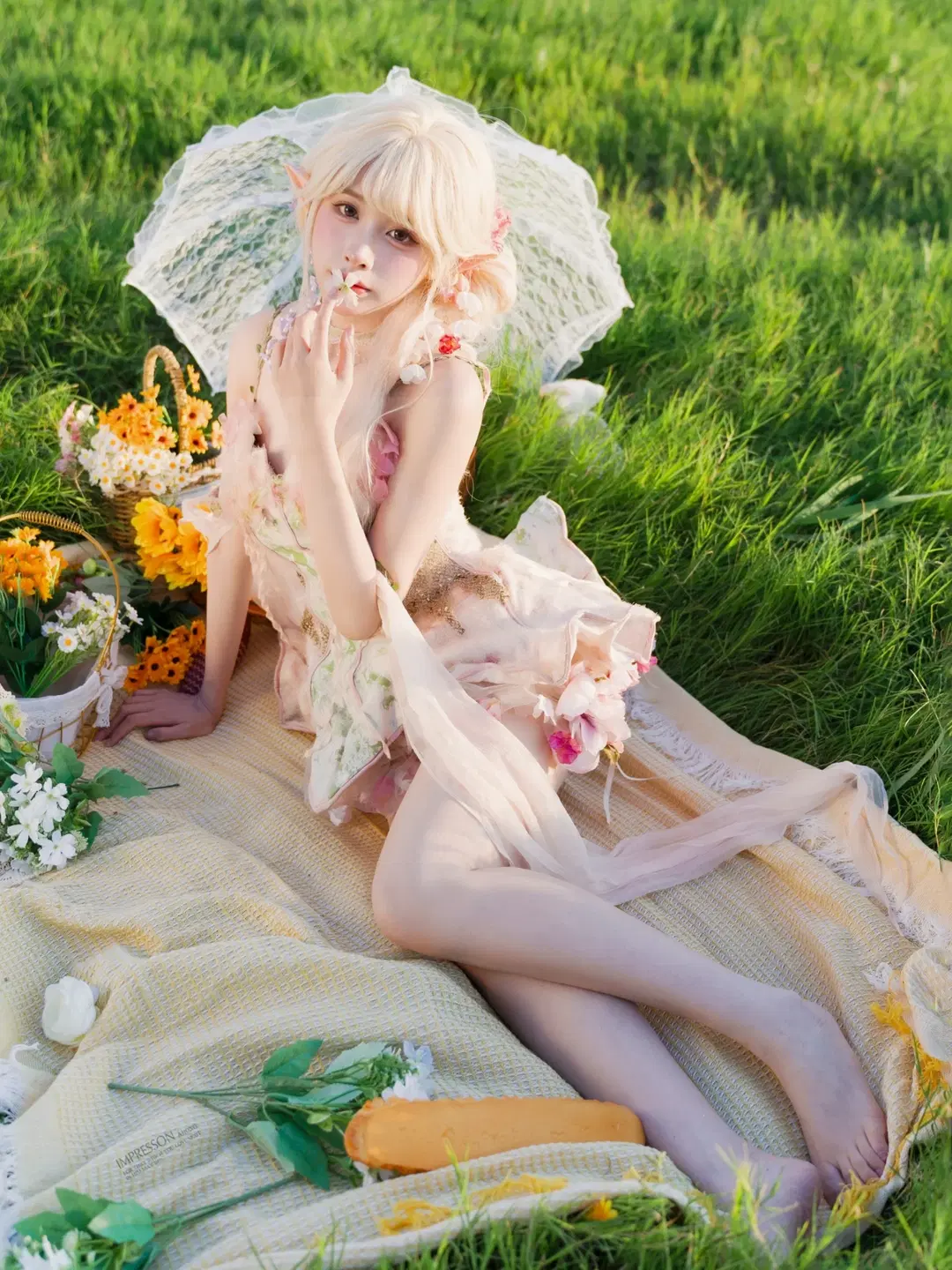 【エルフ コスプレ】森の妖精になる一日：芝生の上で春のピクニックへ - 阿宏 - 5枚目