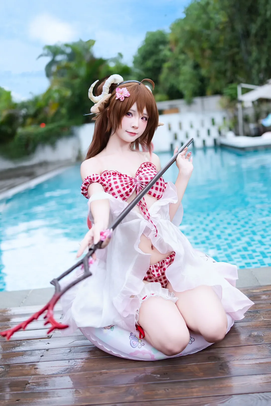 泳装cosplay, 泳池写真, 艾雅法拉cos, 夏日水着, 红白格子泳装 - 第1张