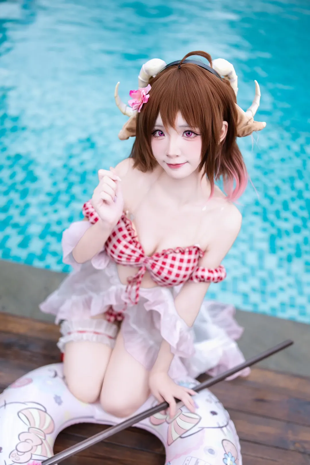 泳装cosplay, 泳池写真, 艾雅法拉cos, 夏日水着, 红白格子泳装 - 第2张