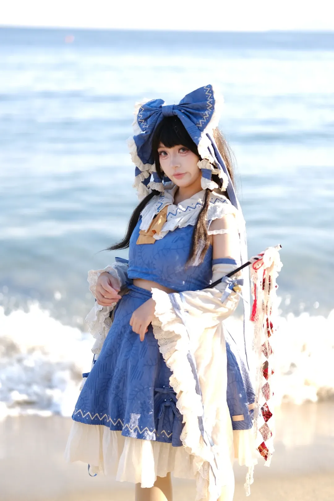 博丽灵梦cos, 东方Project, 青灵梦cos, cosplay正片, 海边外景