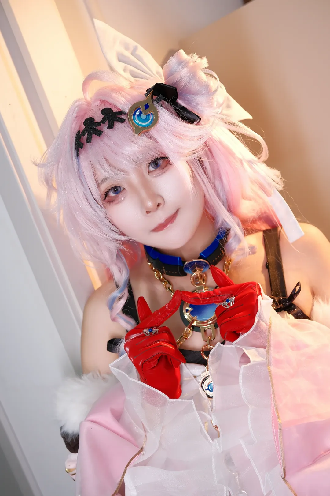 鸣潮, 达妮娅cos, 粉发少女, cosplay摄影, 二次元装扮 - 第1张
