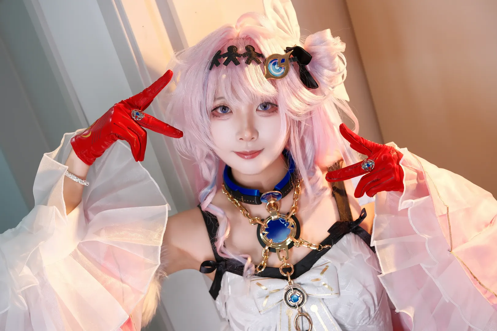 鸣潮, 达妮娅cos, 粉发少女, cosplay摄影, 二次元装扮 - 第3张