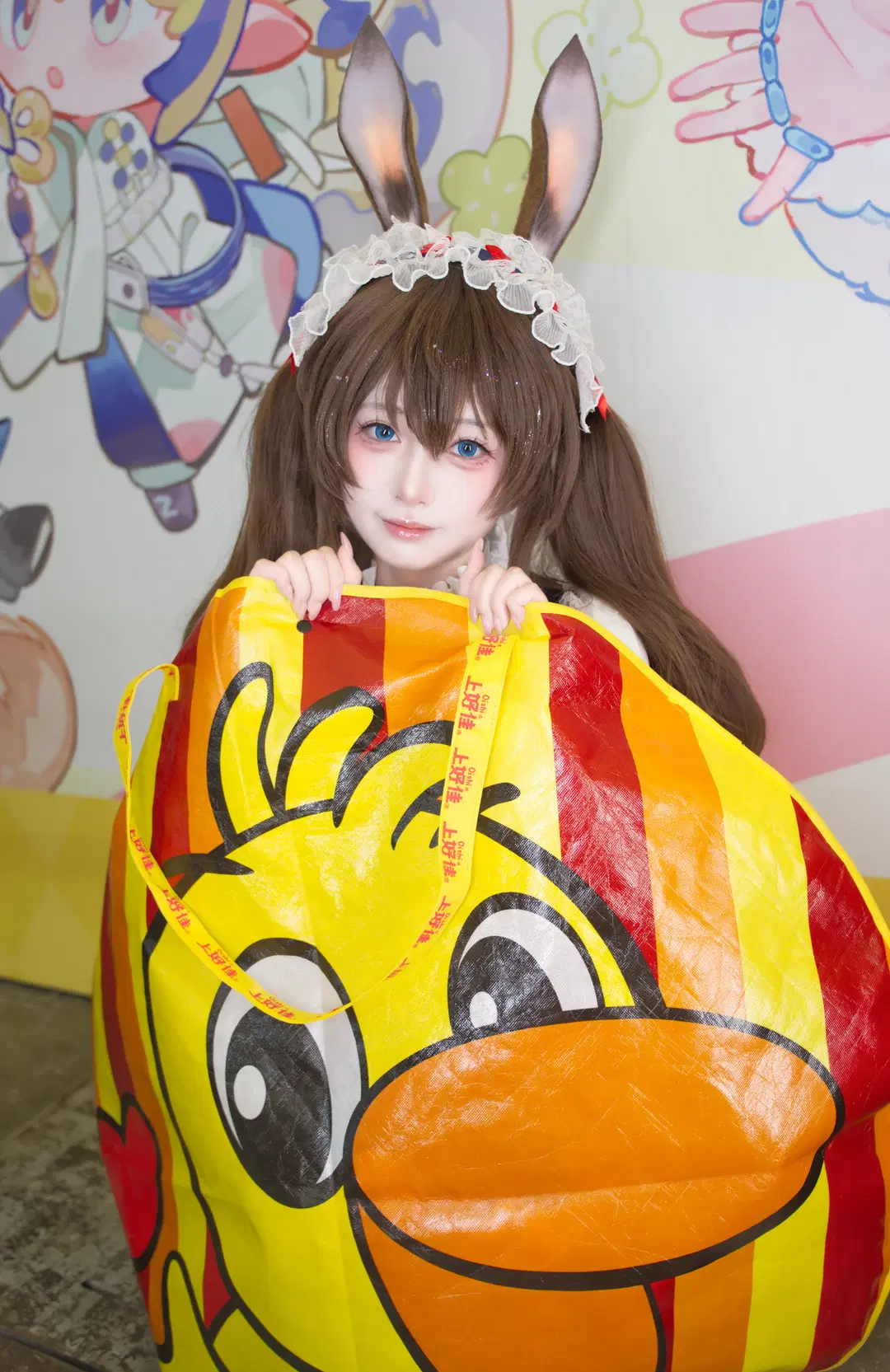 [Amiya cosplay] Arknights Offline Booth: Cheese Stick Feeding Diary by 哼哼_H3NG - Image 2