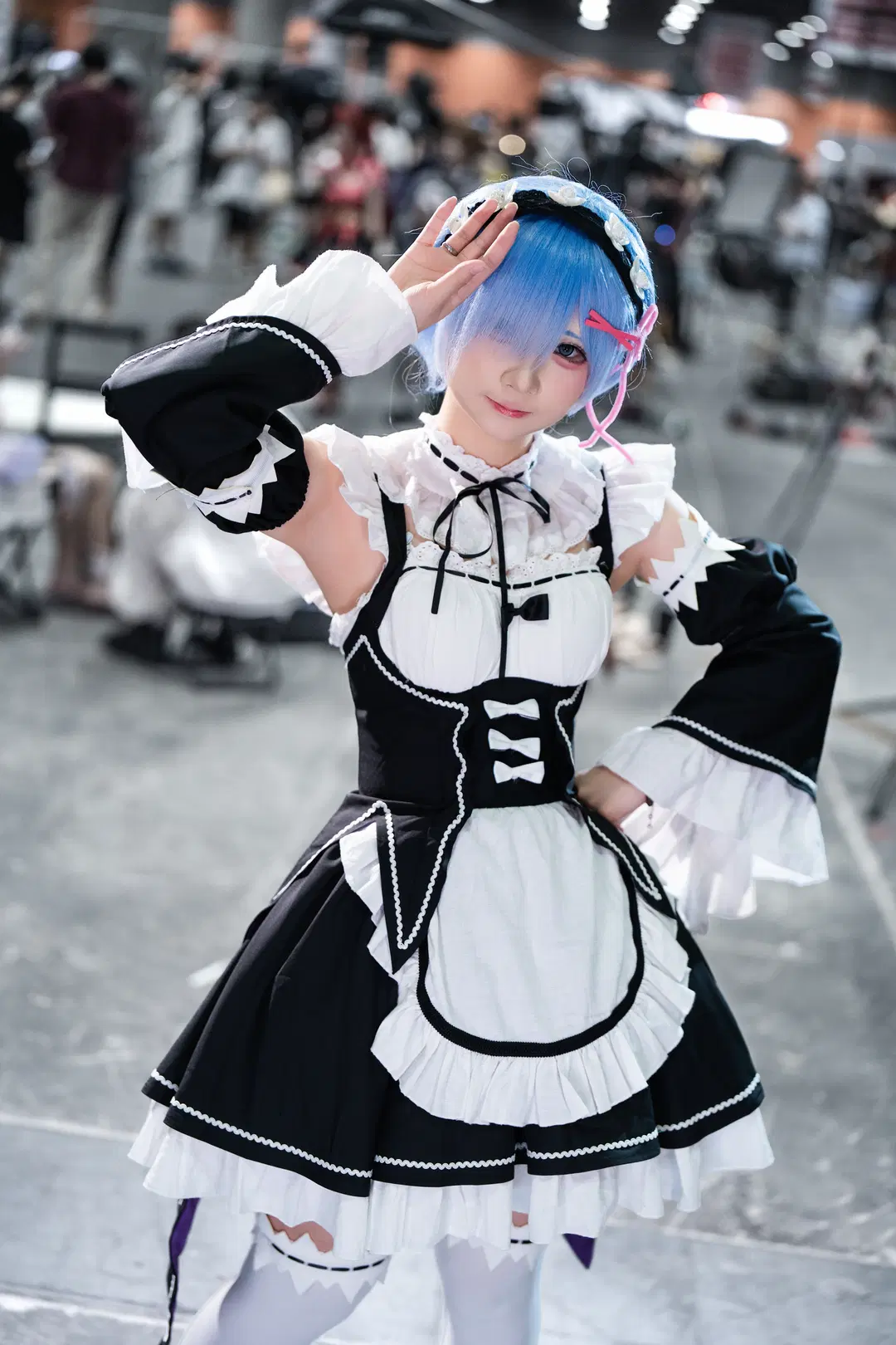 [Rem Cosplay] Maid Outfit Convention Photos from Re:Zero - Starting Life in Another World by ABING - Image 2