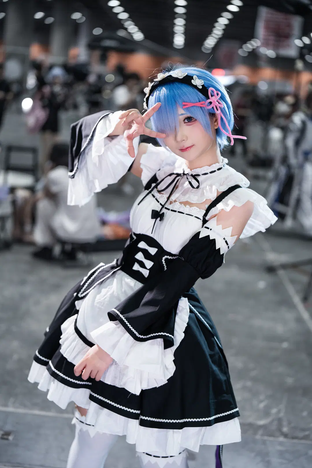 [Rem Cosplay] Maid Outfit Convention Photos from Re:Zero - Starting Life in Another World by ABING - Image 5