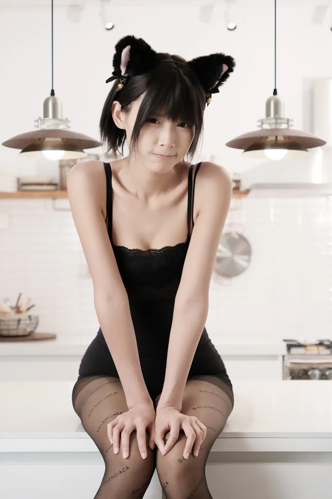 猫娘cos, 黑丝写真, 民宿自然光摄影, 富士胶片模拟, 纯欲风人像
