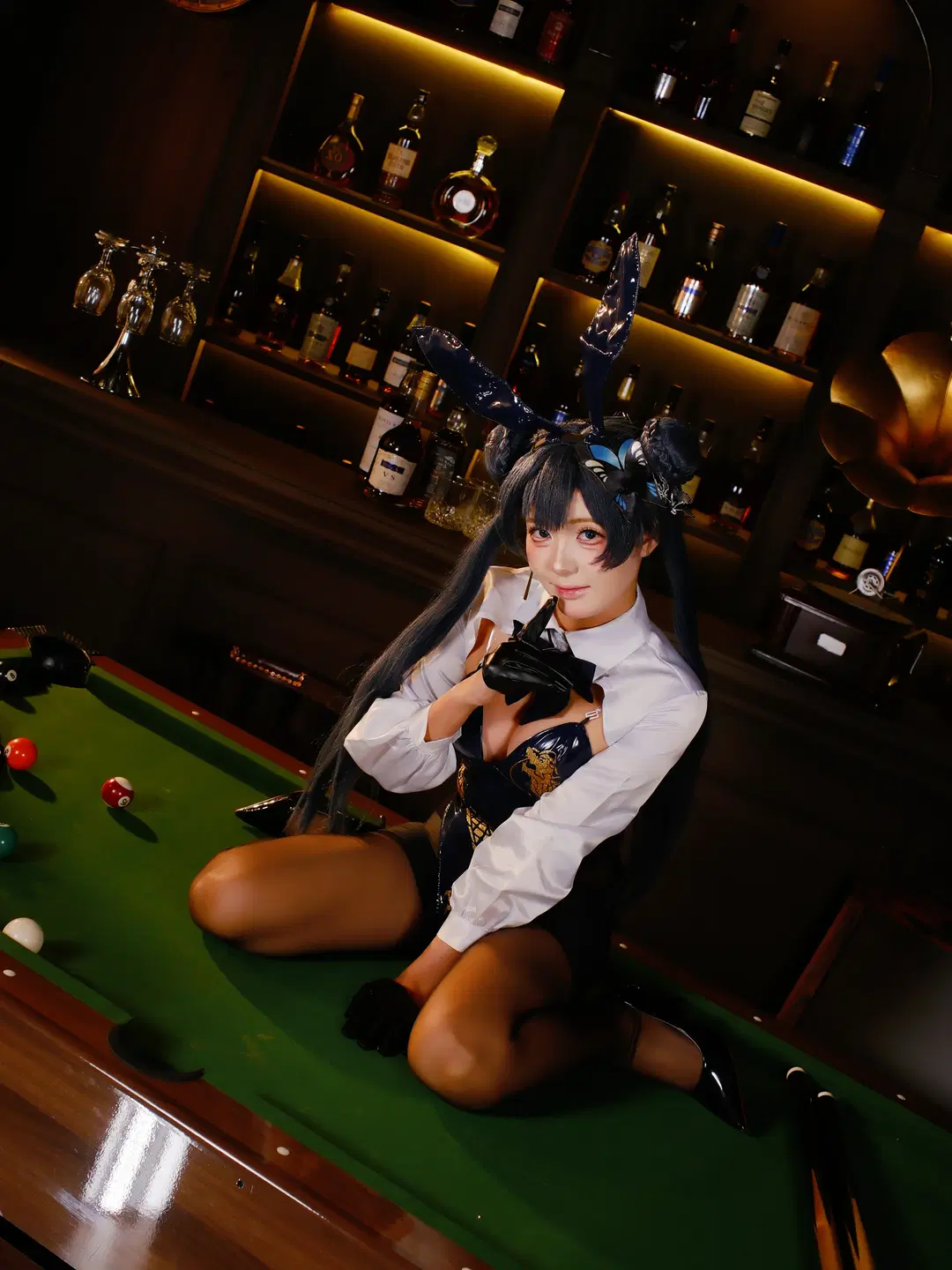 【龍華妃咲cos】蔚藍檔案國風兔女郎酒吧暗調拍攝 - 手可摘星辰 - 第8張