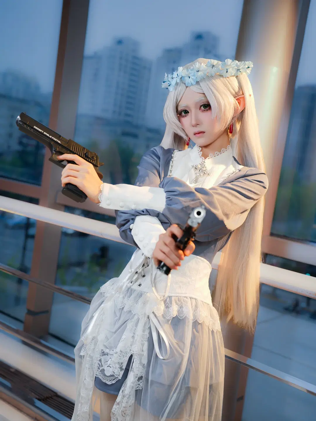 フリーレン コスプレ、二丁拳銃を携えて挑むジョイシティでの撮影・夜景編 - 等一下下 - 2枚目