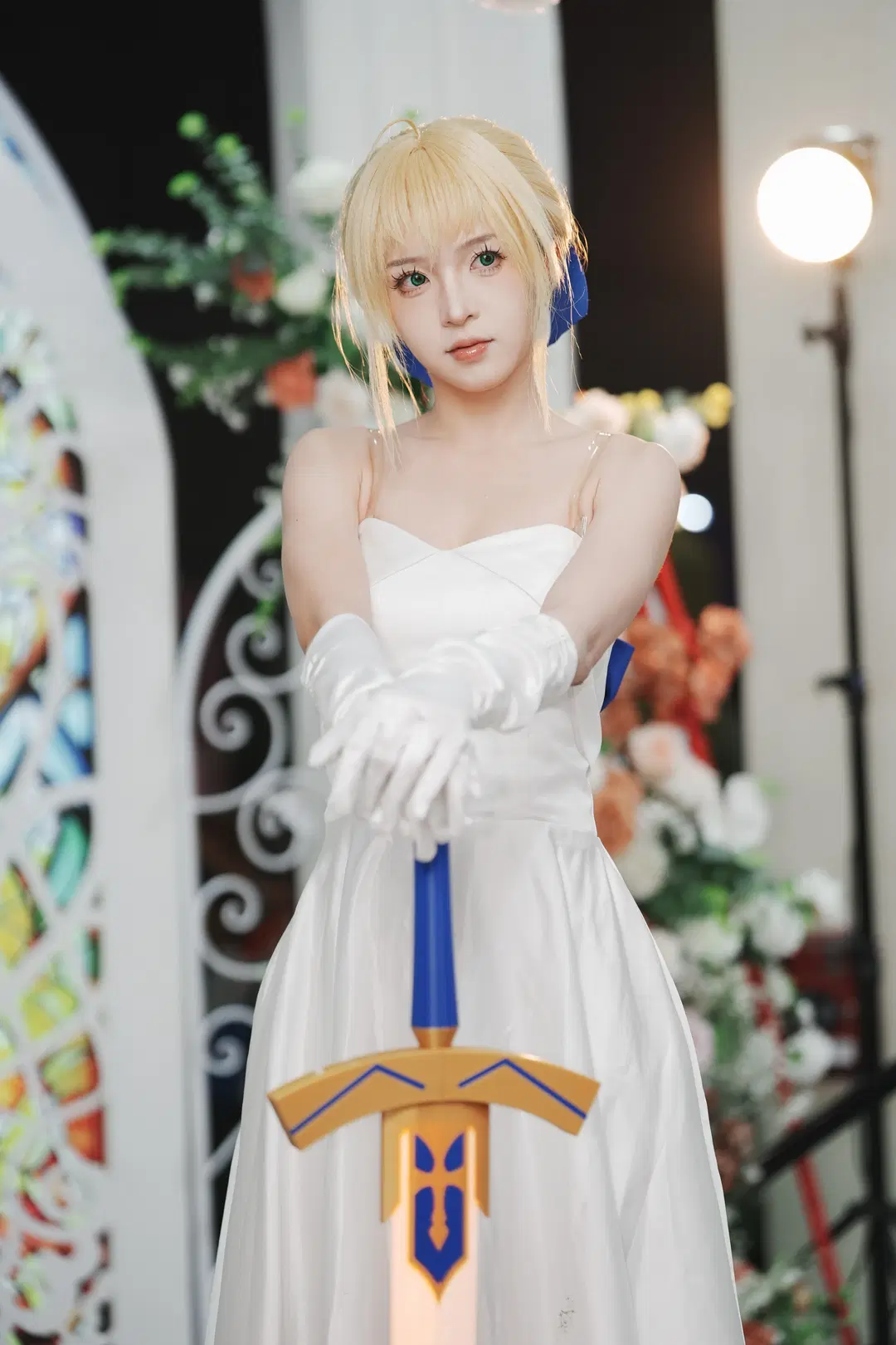 【SABER cos】BW漫展白裙造型，佳能M5的FL2原图直出记录 - 喵蛋poi - 第3张