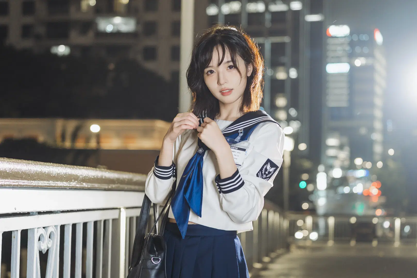 【JK uniform photoshoot】Rainy Night Atmosphere JK Uniform Photoshoot: A Perfect Match of Clear Umbrella Photography and White Over-the-Knee Socks by 吶魄罗 - Image 3