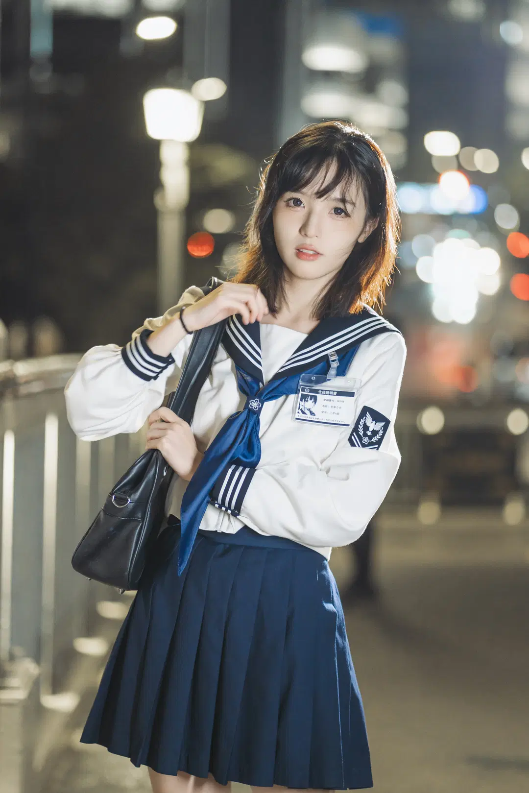 【JK uniform photoshoot】Rainy Night Atmosphere JK Uniform Photoshoot: A Perfect Match of Clear Umbrella Photography and White Over-the-Knee Socks by 吶魄罗 - Image 4