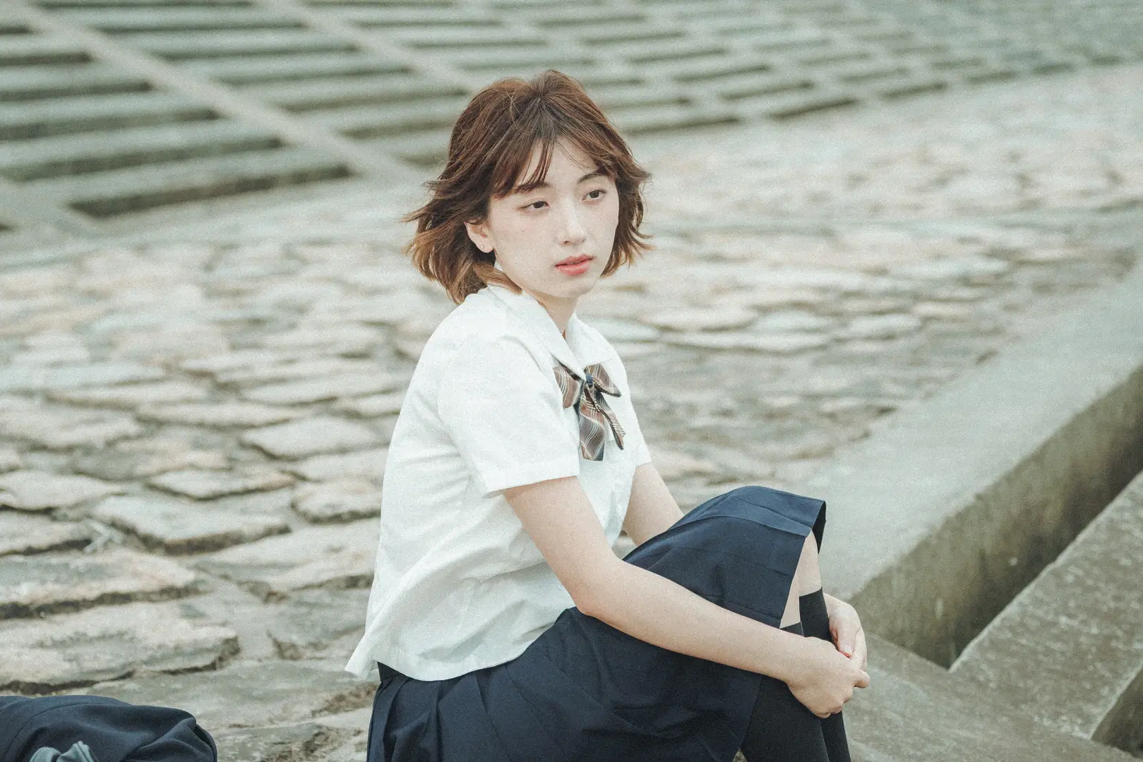 [JK uniform] Sea Breeze and JK uniform: Freezing an Artsy Moment for a Seaside photoshoot by 吶魄罗 - Image 5
