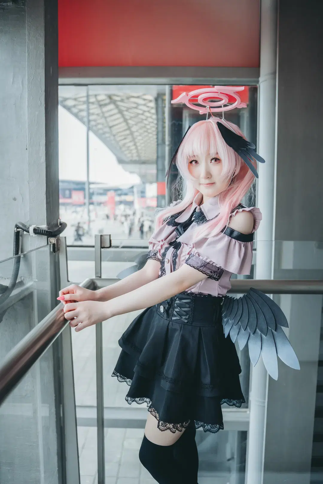 【下江コハル コスプレ】『ブルーアーカイブ』チャイナジョイ2026階段ロケ撮影記録 - 吶魄罗 - 2枚目